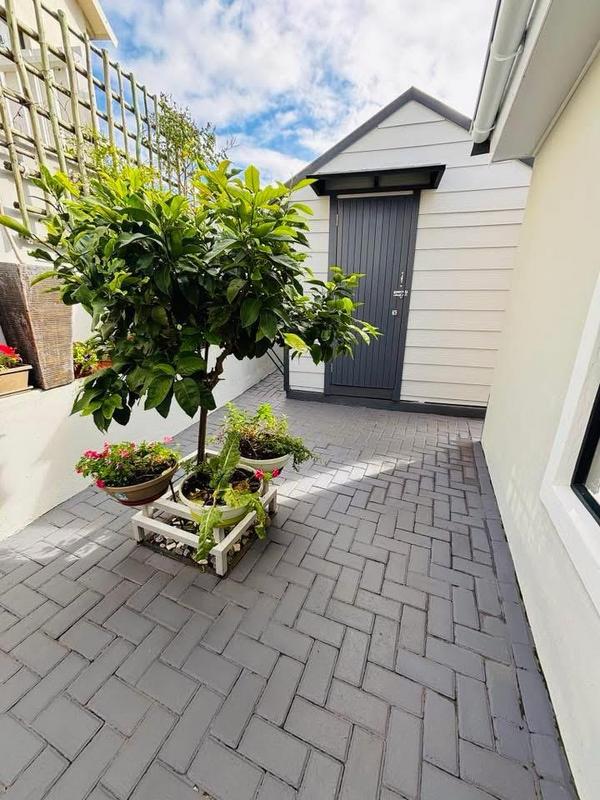 3 Bedroom Property for Sale in Stilbaai Wes Western Cape